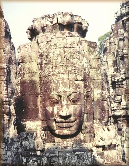 Les tours du Bayon aux visages enygmatiques