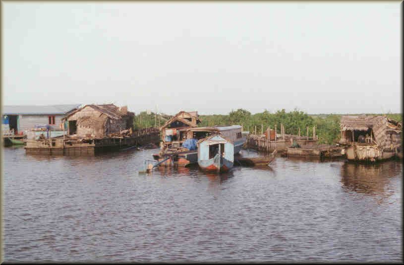 Village sur le Tonle Sap