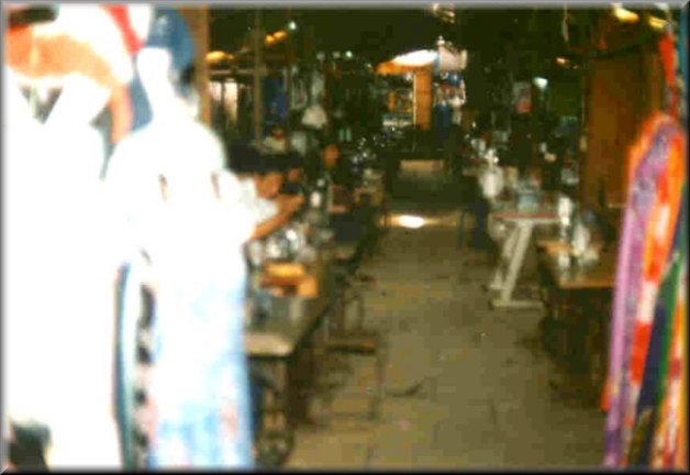 Une allée du marché russe