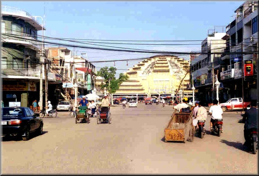 Au fond, le marché central Psa Thmaï 
